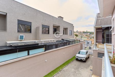 6_photo/94dcfac85d.1bb529b01f5e602e-ATLAS-39468f7d-31a6-4009-bed0-87ec8b5a3b53.jpg de casa à venda com 3 quartos, 124m² em Uberaba, Curitiba