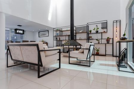 6_photo/94dcfac8a3.1ad5fb952b026013-ATLAS-21995759-e1f5-464e-8f62-9f11d47ba15f.jpg de casa à venda com 3 quartos, 389m² em Uberaba, Curitiba