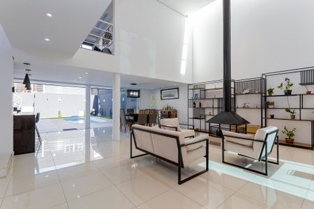 11_photo/94dcfac8a3.1ad5fb952b026013-ATLAS-40cc1bc5-8210-4c55-ac99-a57ef3dbb3ab.jpg de casa à venda com 3 quartos, 389m² em Uberaba, Curitiba