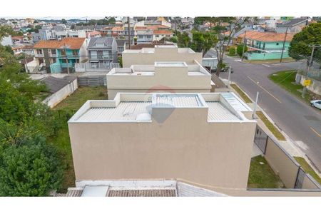 5_photo/94dcfac935.e1e153c848220f28-ATLAS-92ca52f3-d374-483e-bf4d-cbead3e64e7a.jpg de casa à venda com 3 quartos, 145m² em Uberaba, Curitiba