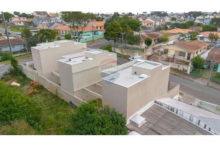 6_photo/94dcfac935.e1e153c848220f28-ATLAS-bfa4636e-5aff-4064-87f1-271a12d7aee5.jpg de casa à venda com 3 quartos, 145m² em Uberaba, Curitiba