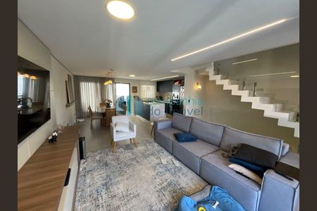 4_photo/94dcfac939.0e5883cd31689f99-ATLAS-749f63f7-d7d5-4ea0-9600-e41e9b404502.jpg de casa à venda com 0 quarto, 240m² em Uberaba, Curitiba