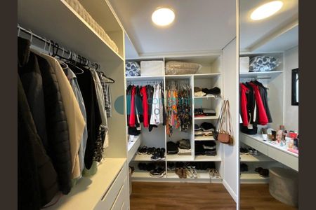 37_photo/94dcfac939.0e5883cd31689f99-ATLAS-d1f8d40e-683b-4c7b-9d01-257e4965a9fb.jpg de casa à venda com 0 quarto, 240m² em Uberaba, Curitiba