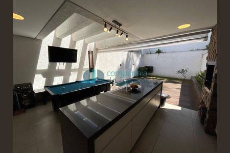 17_photo/94dcfac939.0e5883cd31689f99-ATLAS-e40778a3-614b-499b-bd76-dee2da9b00eb.jpg de casa à venda com 0 quarto, 240m² em Uberaba, Curitiba