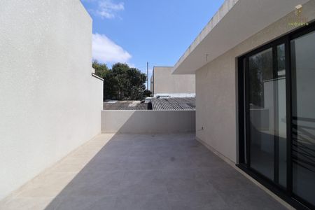 10_photo/94dcfac947.c8a0198fcbf31d64-ATLAS-18811a8b-775d-496a-988d-3b8158a3c5eb.jpg de casa à venda com 3 quartos, 187m² em Uberaba, Curitiba