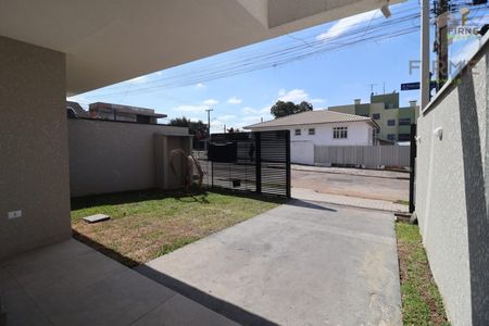 41_photo/94dcfac947.c8a0198fcbf31d64-ATLAS-855620bb-a786-427e-b3c3-1b4013ea6c0c.jpg de casa à venda com 3 quartos, 187m² em Uberaba, Curitiba