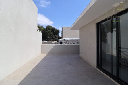 39_photo/94dcfac947.c8a0198fcbf31d64-ATLAS-8c1c66b9-1479-4c4f-8a34-613d1ea951e2.jpg de casa à venda com 3 quartos, 187m² em Uberaba, Curitiba