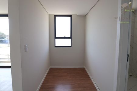 18_photo/94dcfac947.c8a0198fcbf31d64-ATLAS-b882c011-c9d9-413d-976b-8c2ae0cfede0.jpg de casa à venda com 3 quartos, 187m² em Uberaba, Curitiba