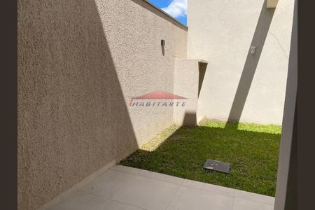 8_photo/94dcfac949.e52ff462fd0b6698-ATLAS-b6d3aa52-f91a-4dbb-afa8-21bae121d97b.jpg de casa à venda com 3 quartos, 145m² em Uberaba, Curitiba