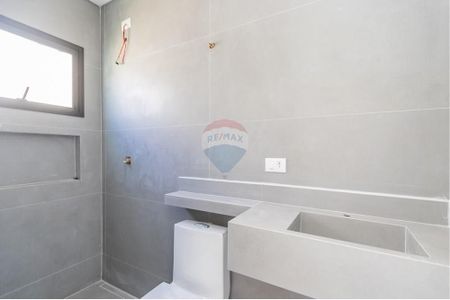 24_photo/94dcfac94d.96ab9a77f00113ea-ATLAS-068d3e28-fe72-4386-a2b8-43ecb9cdcef3.jpg de casa à venda com 3 quartos, 145m² em Uberaba, Curitiba