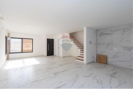 11_photo/94dcfac94d.96ab9a77f00113ea-ATLAS-21fc04ed-3704-4c8d-89f5-706eb3f7b494.jpg de casa à venda com 3 quartos, 145m² em Uberaba, Curitiba