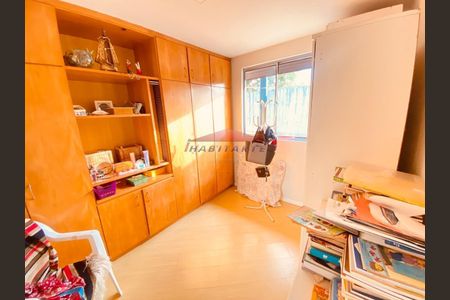 30_photo/94dcfac963.07fb07773285f6be-ATLAS-d76b1ed9-65d5-4715-a35d-7296540c8bce.jpg de casa à venda com 3 quartos, 113m² em Uberaba, Curitiba