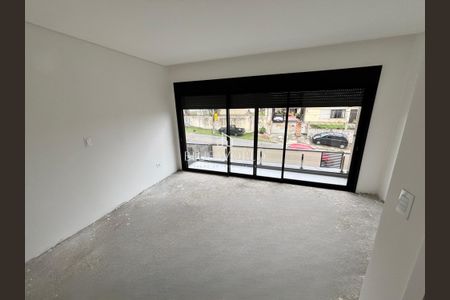 20_photo/94dcfac987.ceff8192393c33de-ATLAS-326aa12e-cc6d-4cf3-bfc3-cbce82c9f5d4.jpg de casa à venda com 3 quartos, 145m² em Uberaba, Curitiba