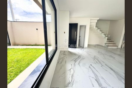 13_photo/94dcfac987.ceff8192393c33de-ATLAS-3c4c5b22-8f1e-41e2-aad6-4c2b7d40a4ee.jpg de casa à venda com 3 quartos, 145m² em Uberaba, Curitiba