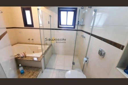 26_photo/94dcfaca65.4a7708b419391496-ATLAS-ee3d6e91-2309-4e02-a4e2-eeeaf172fd66.jpg de casa à venda com 3 quartos, 240m² em Uberaba, Curitiba