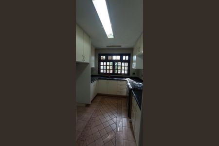 18_photo/94dcfaca7f.609d43e585a2b3c1-ATLAS-e89ff28a-17c4-4d31-a088-8a4d01c1eb5f.jpg de casa à venda com 4 quartos, 307m² em Uberaba, Curitiba