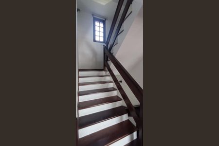 13_photo/94dcfaca7f.609d43e585a2b3c1-ATLAS-e8c81c15-8270-4325-8f7f-cfafffcee0e1.jpg de casa à venda com 4 quartos, 307m² em Uberaba, Curitiba