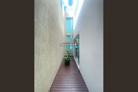 2_photo/94dcfaca83.b63fb19834d8465e-ATLAS-11b89c76-3abc-44a1-aa2b-b0de7e8ad58a.jpg de casa à venda com 3 quartos, 330m² em Uberaba, Curitiba