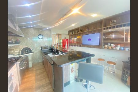 6_photo/94dcfaca83.b63fb19834d8465e-ATLAS-29644f7f-bfc9-4939-aad9-c2f613cd1bbf.jpg de casa à venda com 3 quartos, 330m² em Uberaba, Curitiba