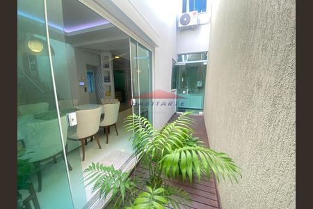 17_photo/94dcfaca83.b63fb19834d8465e-ATLAS-84a23066-5551-4ad4-b2f7-308c6d69c69e.jpg de casa à venda com 3 quartos, 330m² em Uberaba, Curitiba