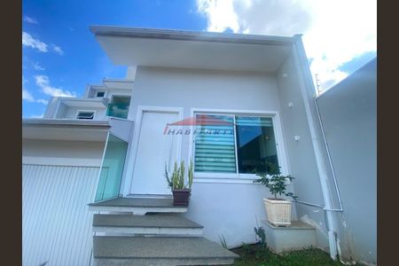 11_photo/94dcfaca83.b63fb19834d8465e-ATLAS-c3e2bf0a-beac-4b05-8a33-3bd96b160784.jpg de casa à venda com 3 quartos, 330m² em Uberaba, Curitiba