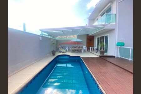 36_photo/94dcfaca83.b63fb19834d8465e-ATLAS-d3227edb-59df-47f1-838d-8f6cf8e42cec.jpg de casa à venda com 3 quartos, 330m² em Uberaba, Curitiba