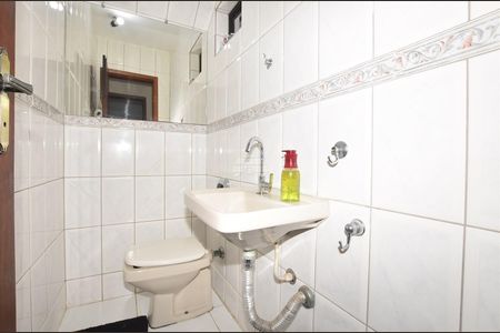 31_photo/94dcfacc95.3e6957092a4c223d-ATLAS-ed20f30e-c6d7-4076-a290-8d5e3c6686f6.jpg de casa à venda com 5 quartos, 160m² em Uberaba, Curitiba