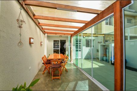 13_photo/94dcfaccef.a11c39bbe16039e5-ATLAS-0fd682a2-ab1f-4c5c-81a6-bbada21f9319.jpg de casa à venda com 4 quartos, 185m² em Uberaba, Curitiba