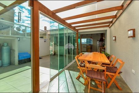 12_photo/94dcfaccef.a11c39bbe16039e5-ATLAS-3ada96ca-9f7e-43ce-8c0d-22582ca42a4a.jpg de casa à venda com 4 quartos, 185m² em Uberaba, Curitiba