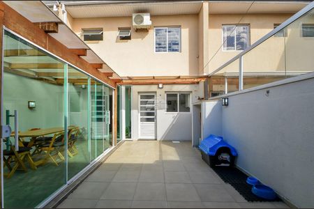 18_photo/94dcfaccef.a11c39bbe16039e5-ATLAS-936f8190-ce81-45a0-b3c2-1f831ecc888c.jpg de casa à venda com 4 quartos, 185m² em Uberaba, Curitiba