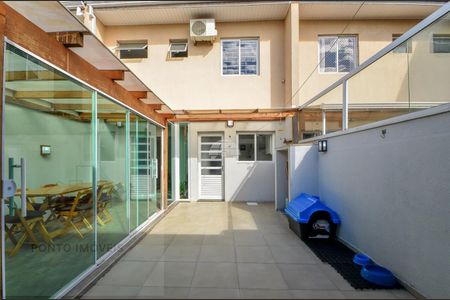 20_photo/94dcfaccef.a11c39bbe16039e5-ATLAS-b47356b7-d540-45da-a0a0-c20c781820d5.jpg de casa à venda com 4 quartos, 185m² em Uberaba, Curitiba