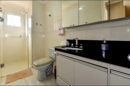 20_photo/94dcfaccef.a11c39bbe16039e5-ATLAS-d218a020-b0e4-4d4a-8899-4463968e9c6f.jpg de casa à venda com 4 quartos, 185m² em Uberaba, Curitiba