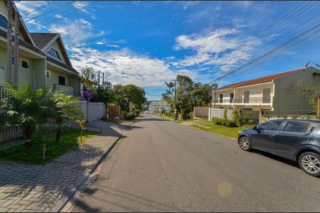 37_photo/94dcfaccef.a11c39bbe16039e5-ATLAS-d2f221b5-6efe-4534-bc8e-c542510c7c0b.jpg de casa à venda com 4 quartos, 185m² em Uberaba, Curitiba