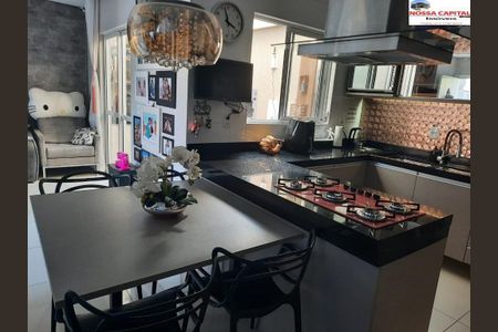 21_photo/94dcfacd29.17e1319bee992368-ATLAS-d4599f1b-e591-4cd1-a09e-8c0e611a9201.jpg de casa à venda com 3 quartos, 137m² em Uberaba, Curitiba