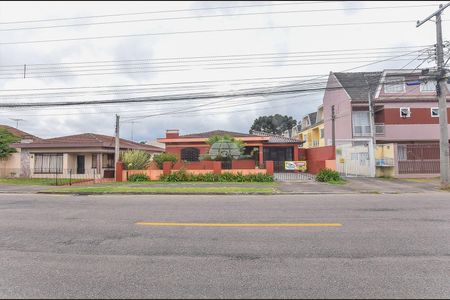 2_photo/94dcfacd57.1e45c290f45d527b-ATLAS-7f3a6fb7-e6f2-4e24-bcc1-0aeae7a51761.jpg de casa à venda com 3 quartos, 177m² em Uberaba, Curitiba