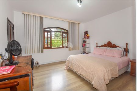 19_photo/94dcfacd57.1e45c290f45d527b-ATLAS-cd13526a-7877-4f7b-96aa-48128f02a265.jpg de casa à venda com 3 quartos, 177m² em Uberaba, Curitiba