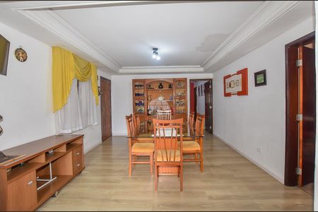 34_photo/94dcfacd57.1e45c290f45d527b-ATLAS-cd872fd1-1e01-4eef-ac4f-c40eec7e42ce.jpg de casa à venda com 3 quartos, 177m² em Uberaba, Curitiba