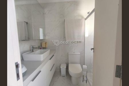 6_photo/94dcfacd5f.65a5c6c23ae0fb49-ATLAS-473eaea3-d36d-4f7c-9acc-94e9f9a02a89.jpg de casa à venda com 3 quartos, 275m² em Uberaba, Curitiba