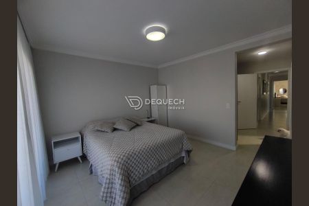 10_photo/94dcfacd5f.65a5c6c23ae0fb49-ATLAS-69928a59-bddc-49b1-a104-be4d6dec730b.jpg de casa à venda com 3 quartos, 275m² em Uberaba, Curitiba