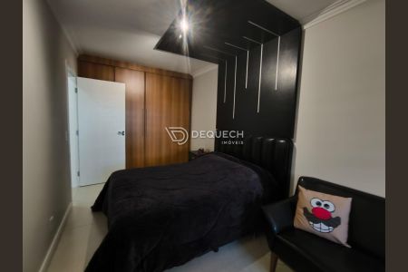 12_photo/94dcfacd5f.65a5c6c23ae0fb49-ATLAS-868df94c-6ff6-471f-8572-060b2d1fe6d4.jpg de casa à venda com 3 quartos, 275m² em Uberaba, Curitiba