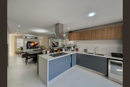 8_photo/94dcfacd5f.65a5c6c23ae0fb49-ATLAS-c5a7b791-eb4c-4c5e-9dc3-51409ad4dd48.jpg de casa à venda com 3 quartos, 275m² em Uberaba, Curitiba