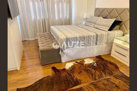 23_photo/94dcfacd89.ceff8192393c33de-ATLAS-69015b6e-dcbd-49af-ae85-3d78aa3d77b6.jpg de casa à venda com 3 quartos, 130m² em Uberaba, Curitiba