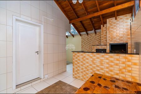 5_photo/94dcfacd9d.56d702e600fa8de7-ATLAS-6f752c63-7940-48c8-9f31-de3e48144833.jpg de casa à venda com 3 quartos, 140m² em Uberaba, Curitiba