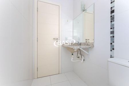 25_photo/94dcfacda1.f1c029e77bf84609-ATLAS-29e85e7f-a128-43f8-bb7e-10285b036491.jpg de casa à venda com 3 quartos, 148m² em Uberaba, Curitiba