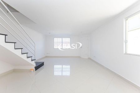 38_photo/94dcfacda1.f1c029e77bf84609-ATLAS-4fe5ba18-18d4-4635-9b6b-a0a0a1ccfd0f.jpg de casa à venda com 3 quartos, 148m² em Uberaba, Curitiba