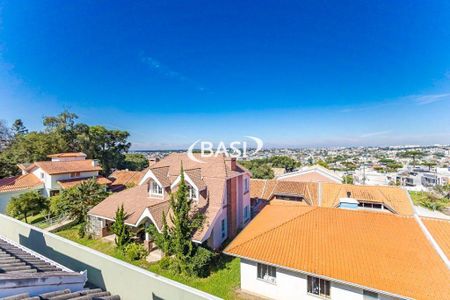 48_photo/94dcfacda1.f1c029e77bf84609-ATLAS-70dac2d5-2e22-429a-bc27-e604b9976b26.jpg de casa à venda com 3 quartos, 148m² em Uberaba, Curitiba