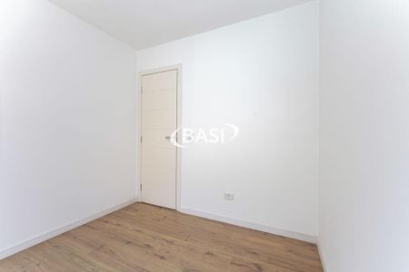 22_photo/94dcfacda1.f1c029e77bf84609-ATLAS-da1e0835-403c-4882-9804-dafde6bdc286.jpg de casa à venda com 3 quartos, 148m² em Uberaba, Curitiba