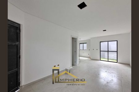 2_photo/94dcfacdc5.674e2d4c2bc22d45-ATLAS-411517ce-97b3-4a7a-b772-d36cbfb1db00.jpg de casa à venda com 3 quartos, 120m² em Uberaba, Curitiba