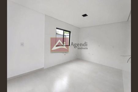 10_photo/94dcfacdc5.935c805baf9a7d1f-ATLAS-7de2202b-17c0-41cf-9643-e0f4a70c2aa5.jpg de casa à venda com 3 quartos, 120m² em Uberaba, Curitiba