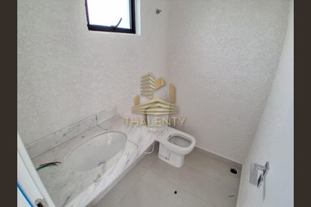 4_photo/94dcfacdc5.dfdf3a77207432af-ATLAS-233ea96c-4bd2-4f9f-9cd3-8cd92bf60dda.jpg de casa de condomínio à venda com 3 quartos, 122m² em Uberaba, Curitiba